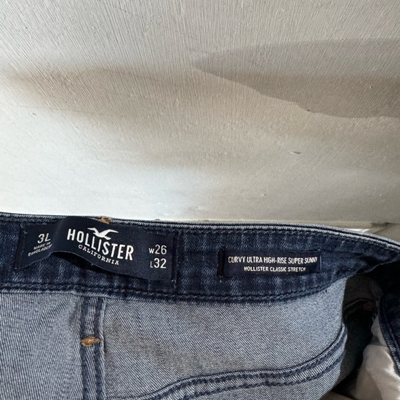 Hollister Jeans - Picture 2 of 3